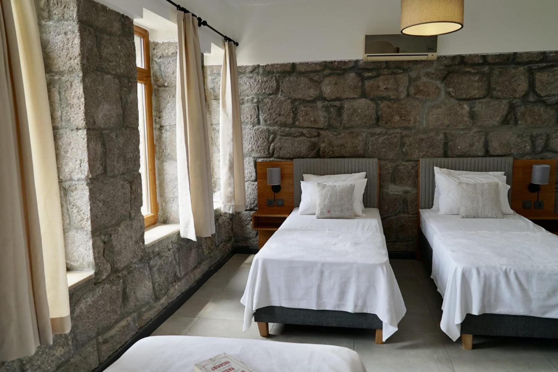 Assos Ada Hotel Ayvacik Bagian luar foto